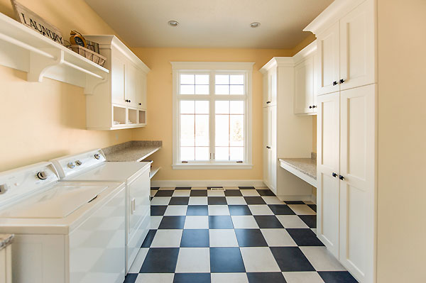 Temecula - Laundry Room Organization