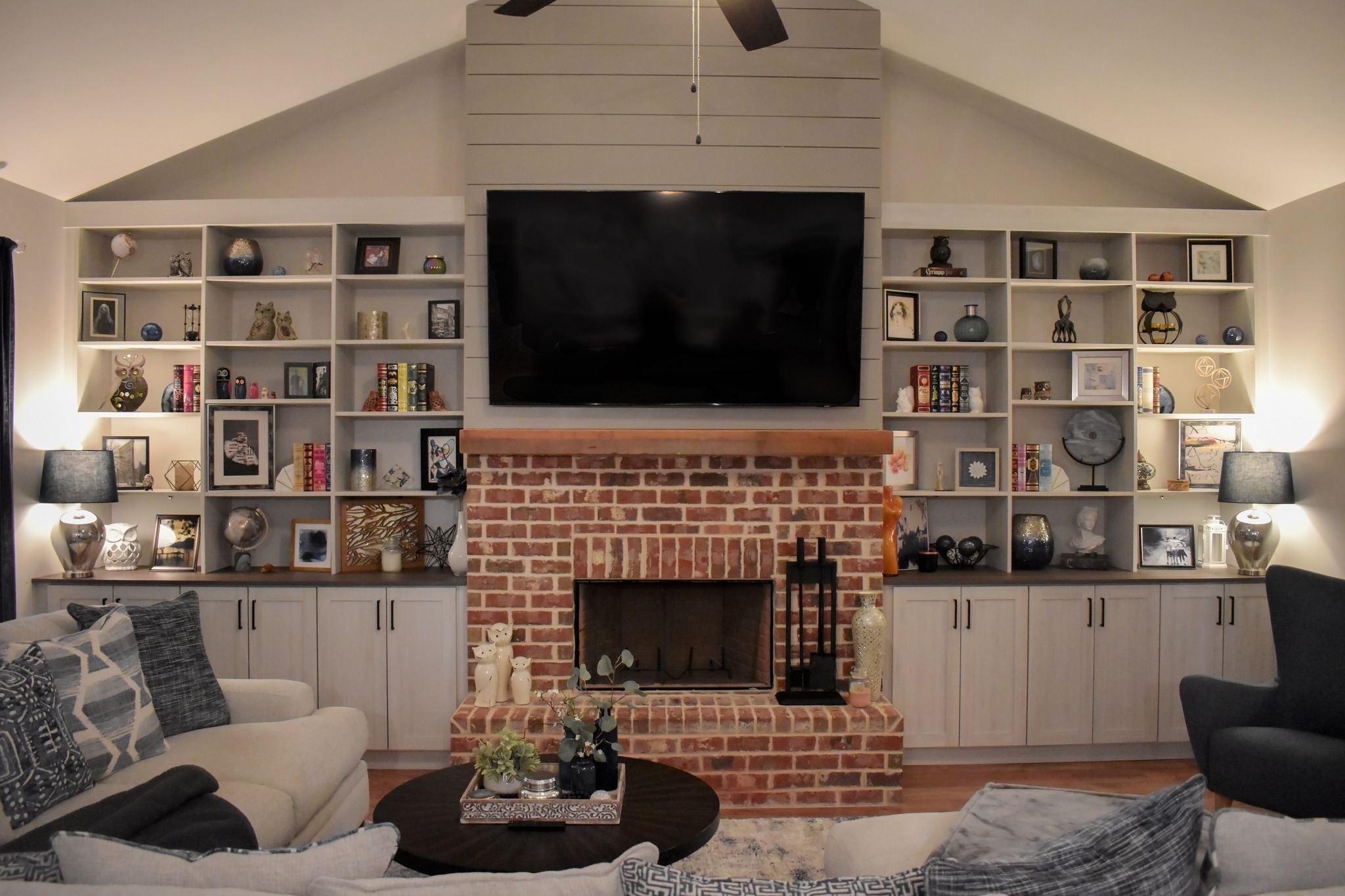 Palm Desert - Bookcase
